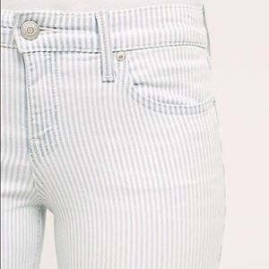 Level 99 Liza Skinny pants in blue/white stripes